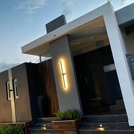 Pasavento - Modern Black Suite Camaceyes Extérieur photo