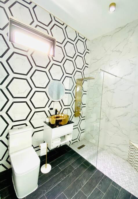 Pasavento - Modern Black Suite Camaceyes Extérieur photo